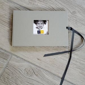 NWOT Gray fabric tie picture album